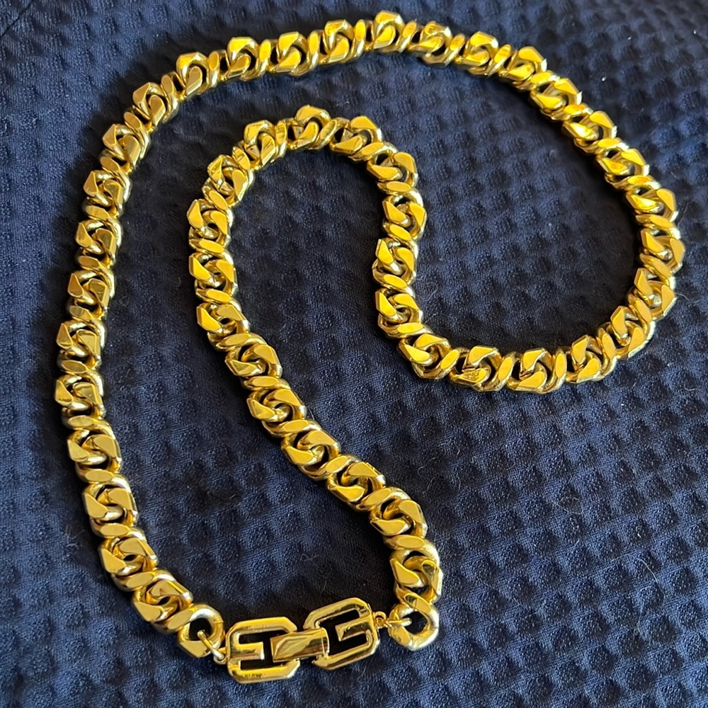 Vintage GIVENCHY Chunky Solid Goldtone Long Luxury Necklace w/Double GG Closure